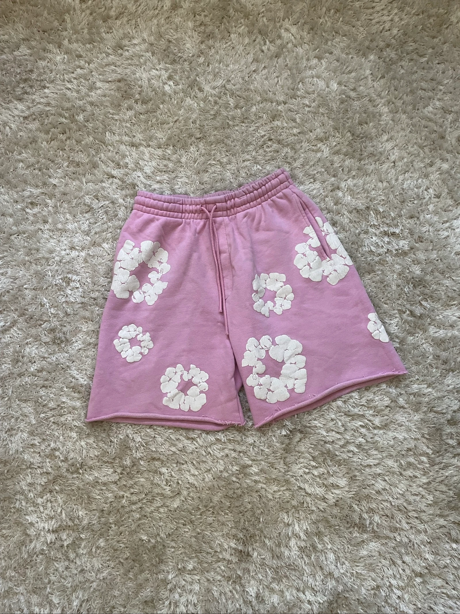 Short Denim Tears Rose – Taille M – Streetwear / Très bon état